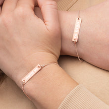 Load image into Gallery viewer, Engraved Silver Bar Chain Bracelet